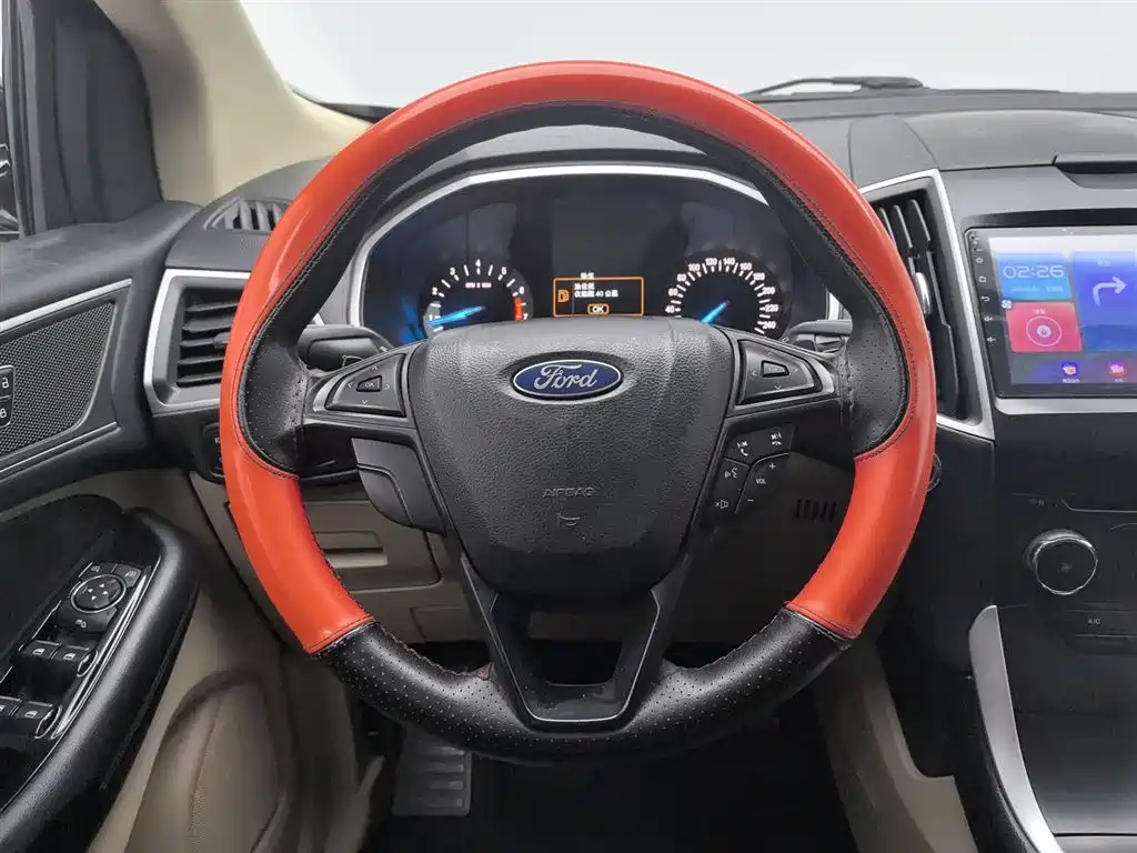 Ford Edge 2018 — фото 11