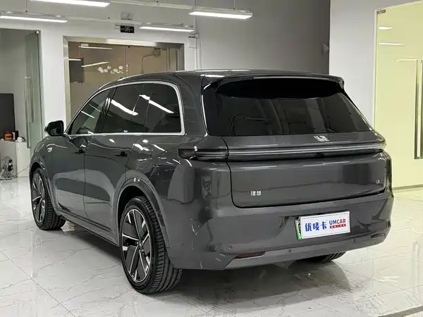 Li Auto L8 2025