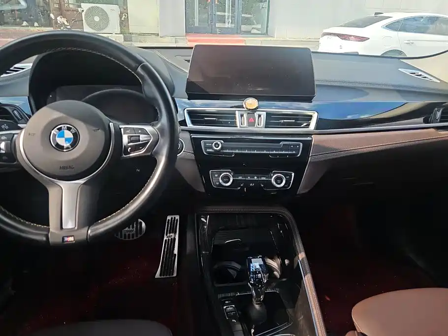 BMW X2 2023 — фото 13
