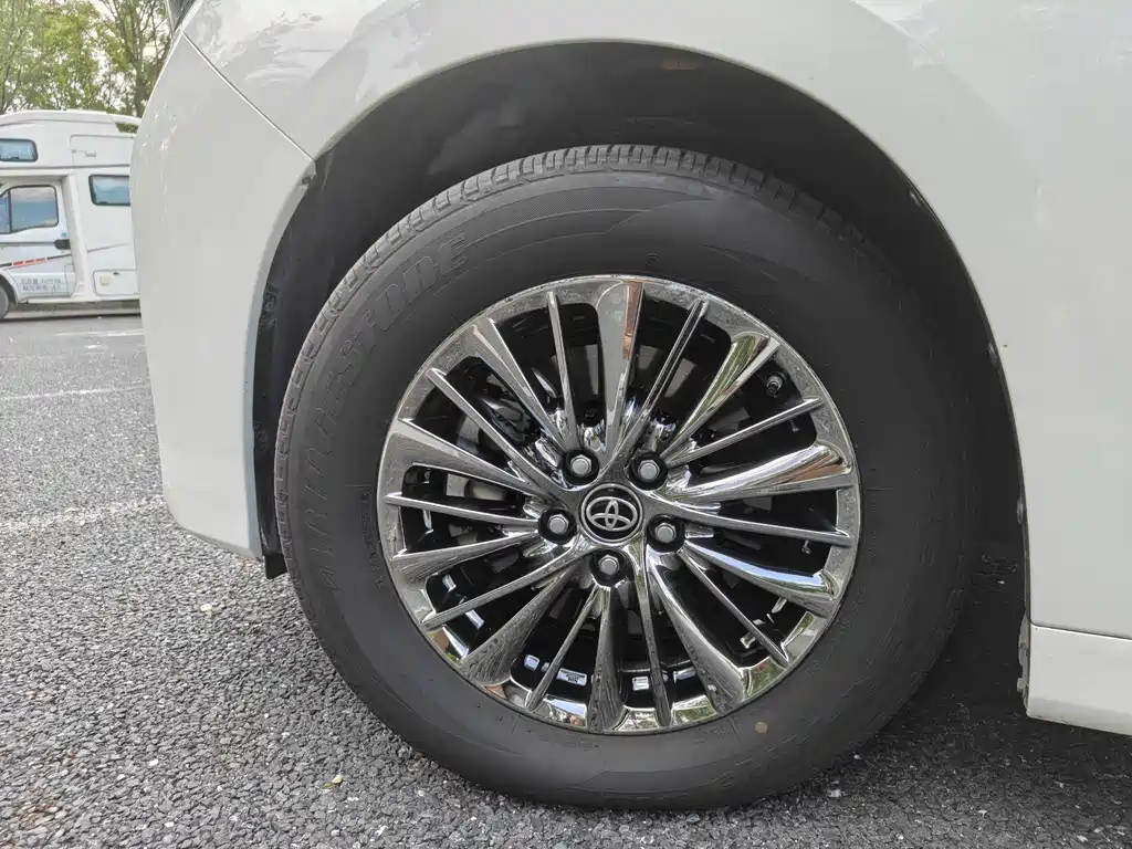 Toyota Alphard 2020 — фото 9