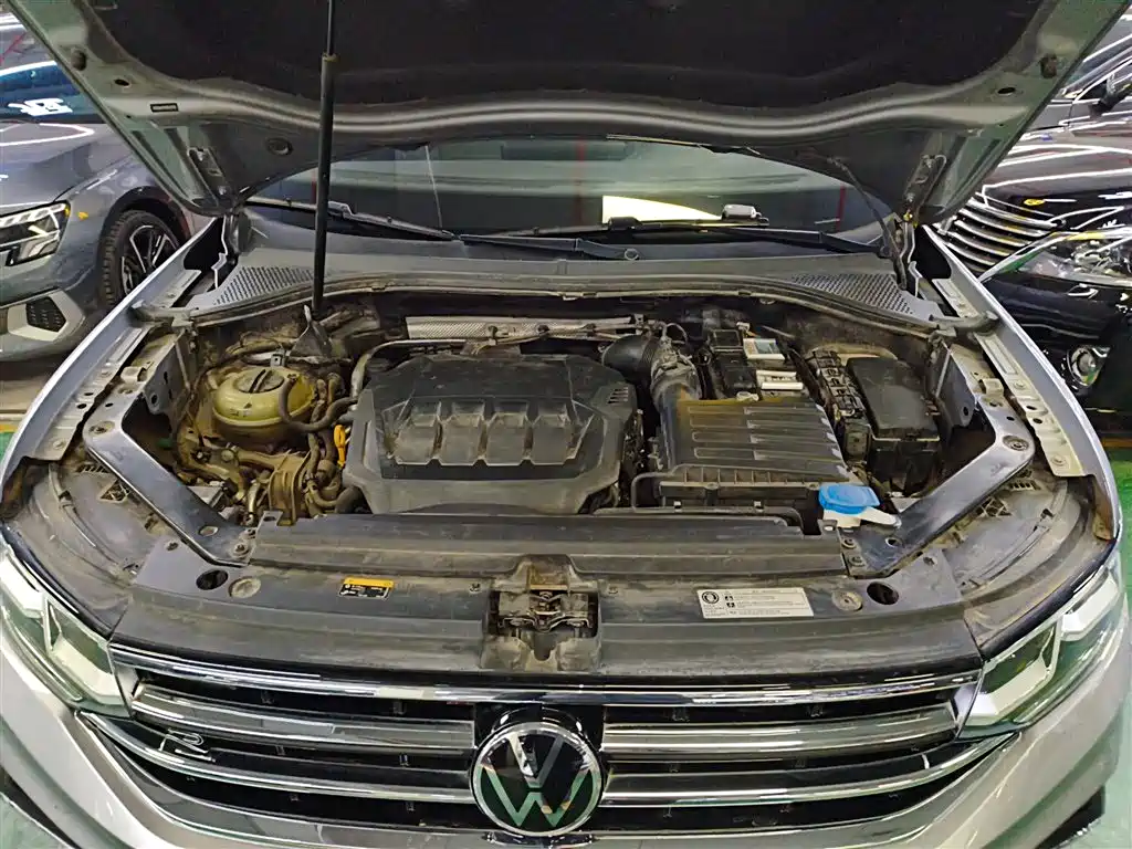 Volkswagen Tiguan L 2021 — фото 16