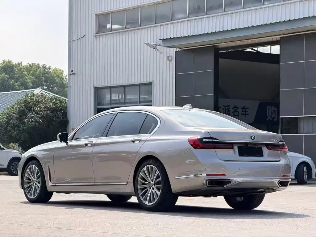 BMW 7 Series 2020 — фото 9