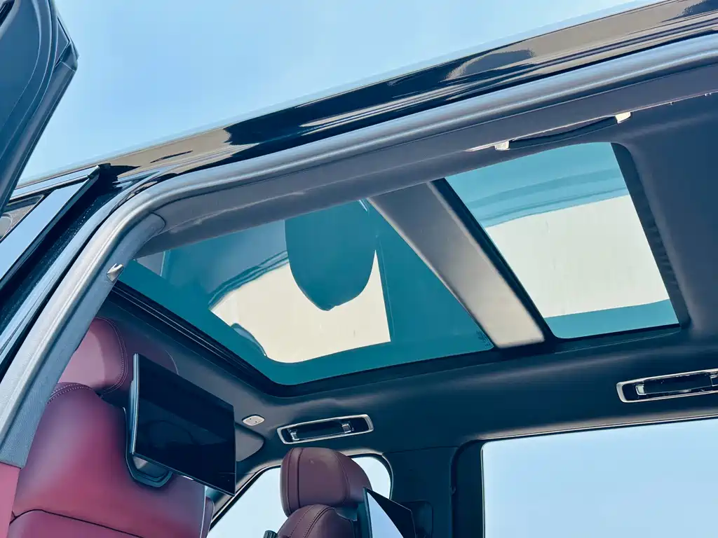 Land Rover Range Rover 2025 — фото 23