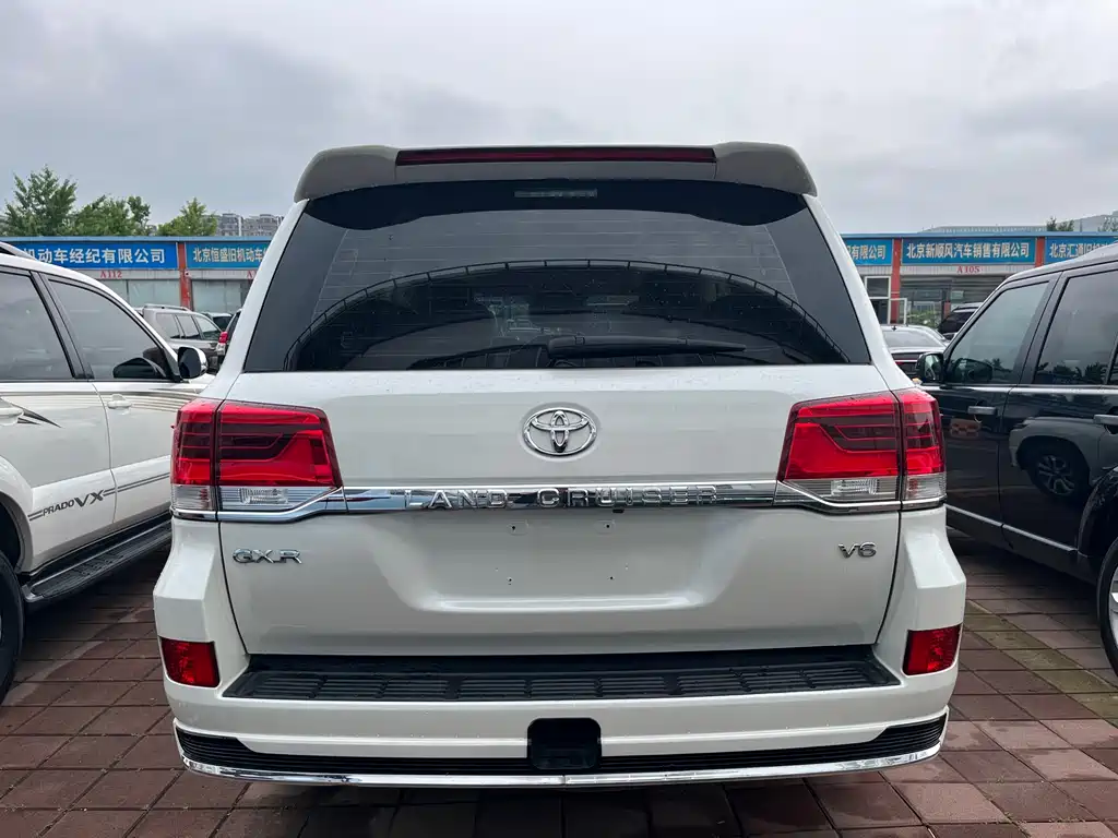 Toyota Land Cruiser 2019 — фото 5