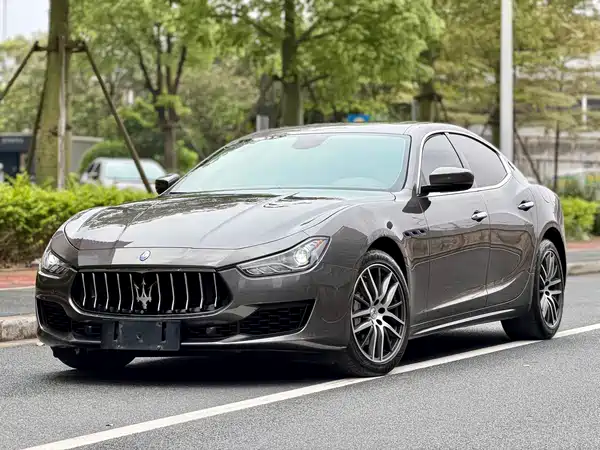 Maserati Ghibli 2021