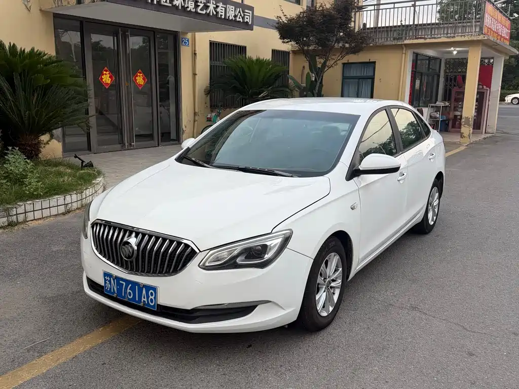 Buick Excelle 2017 — фото 1