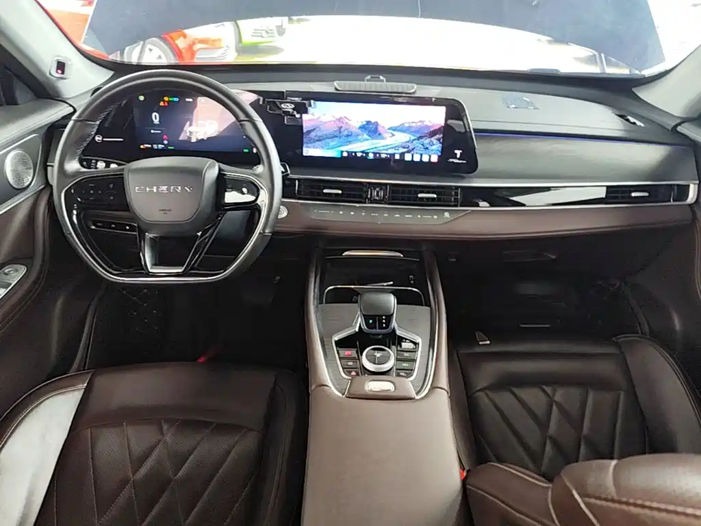 Chery Tiggo 8 PRO New Energy 2023 — фото 10