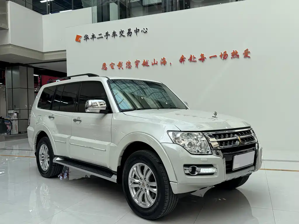 Mitsubishi Pajero 2018 — фото 2