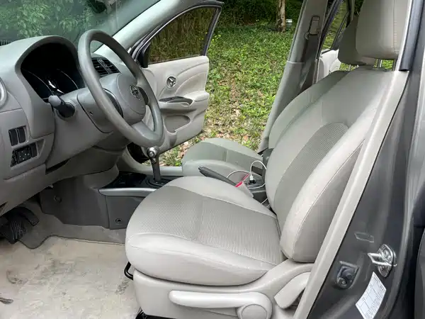 Nissan Sunny 2011