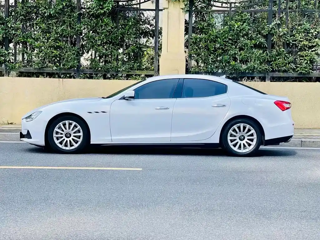 Maserati Ghibli 2015 — фото 5