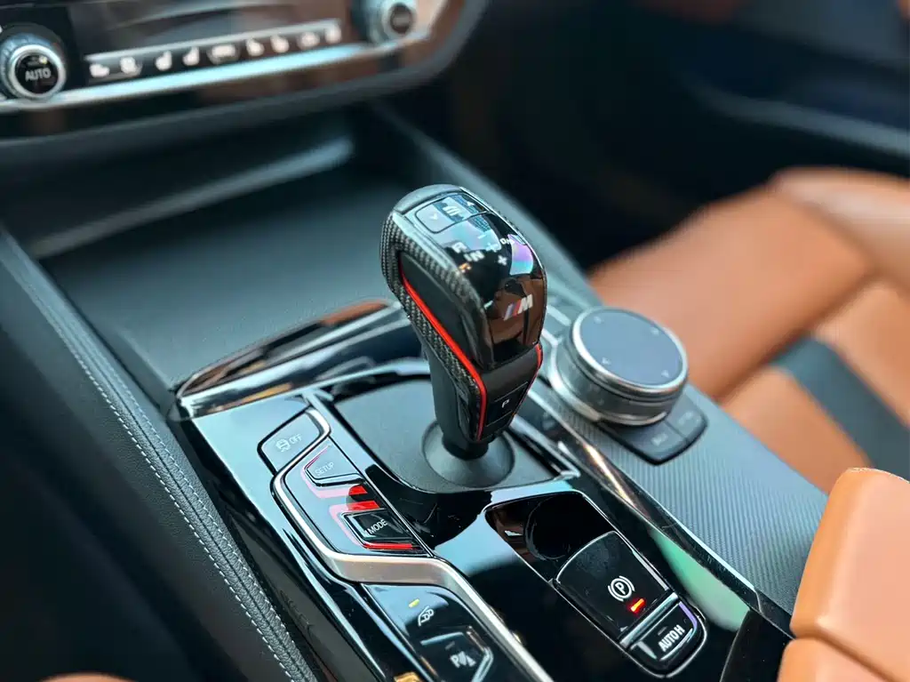 BMW M5 2023 — фото 11