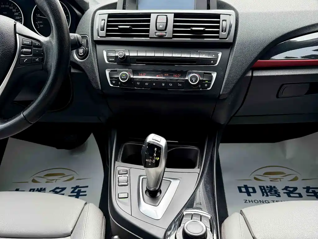BMW 1 Series 2012 — фото 16