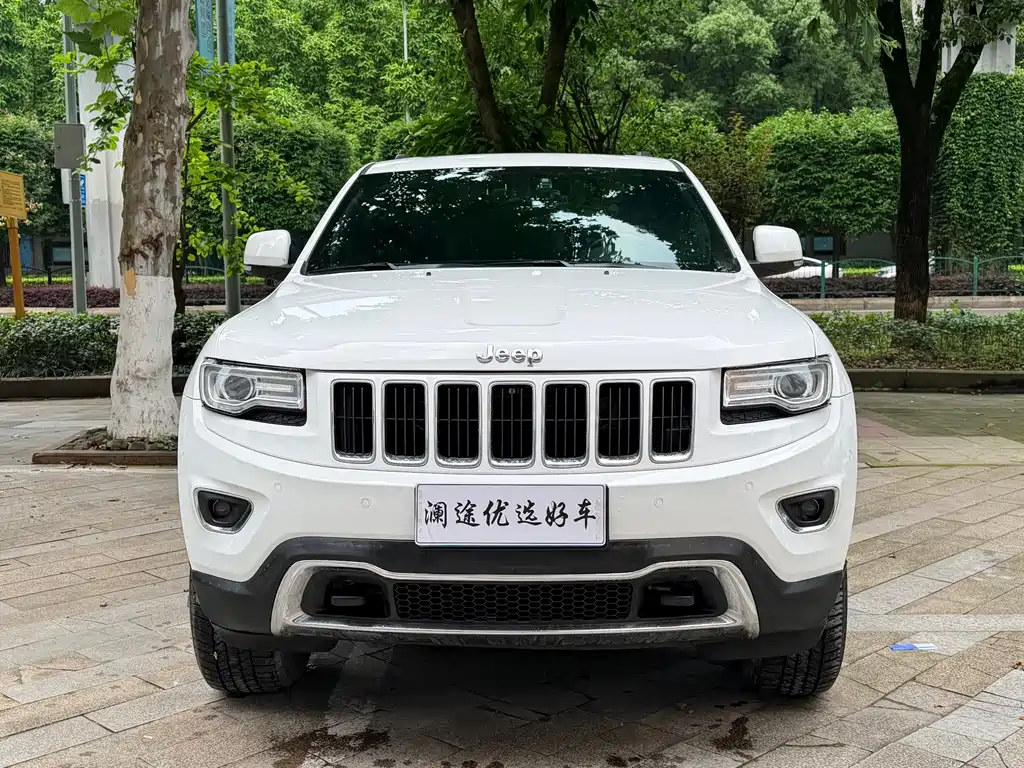 Jeep Grand Cherokee 2015 — фото 2