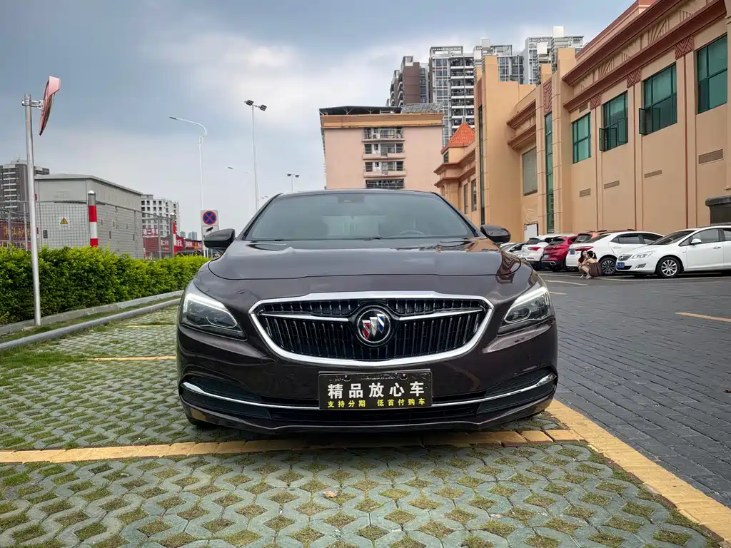 Buick LaCrosse 2017 — фото 2
