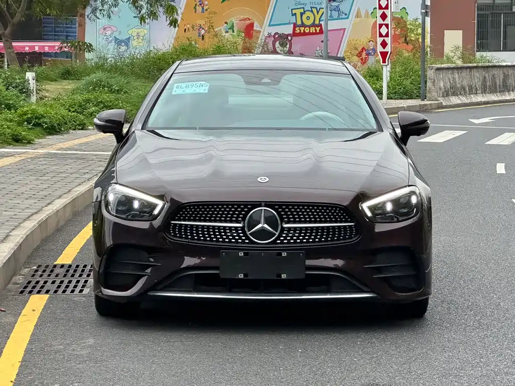 Mercedes-Benz E-Class 2022 — фото 3