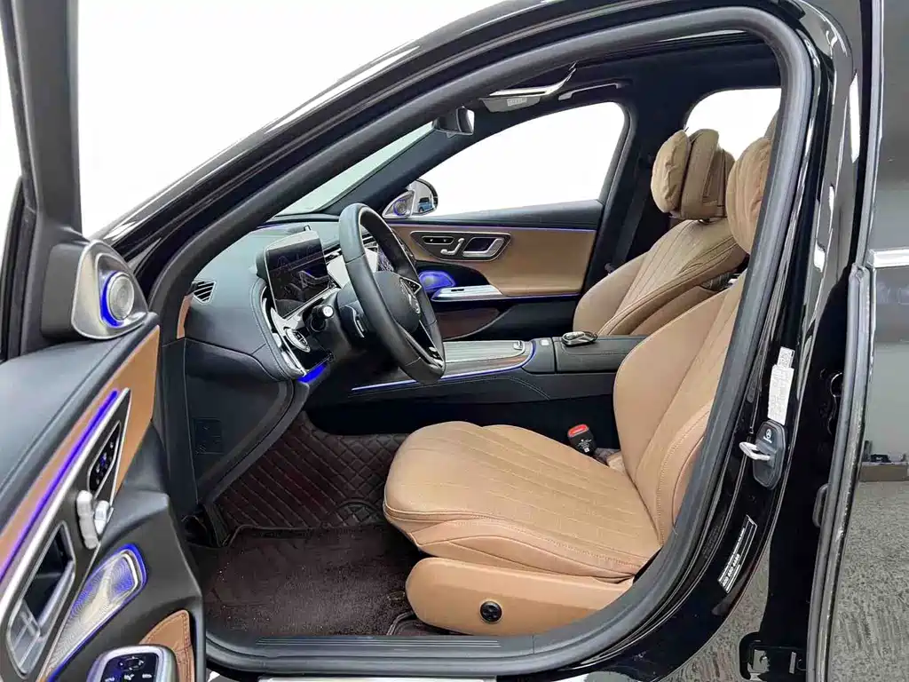 Mercedes-Benz E-Class 2024 — фото 13