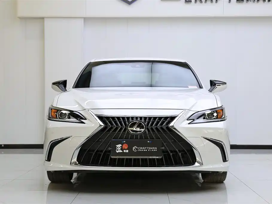 Lexus ES 2023 — фото 17