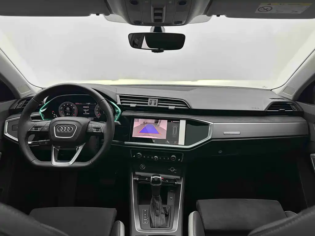 Audi Q3 2023 — фото 16