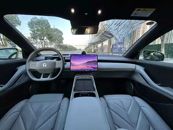 NIO ET5T 2025