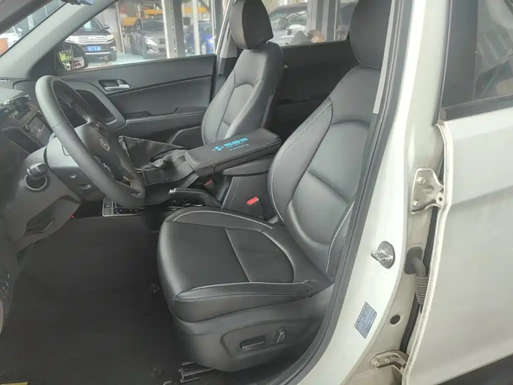 Hyundai ix25 2015 — фото 15