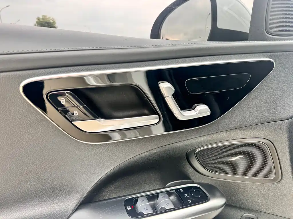 Mercedes-Benz C-Class 2022 — фото 9