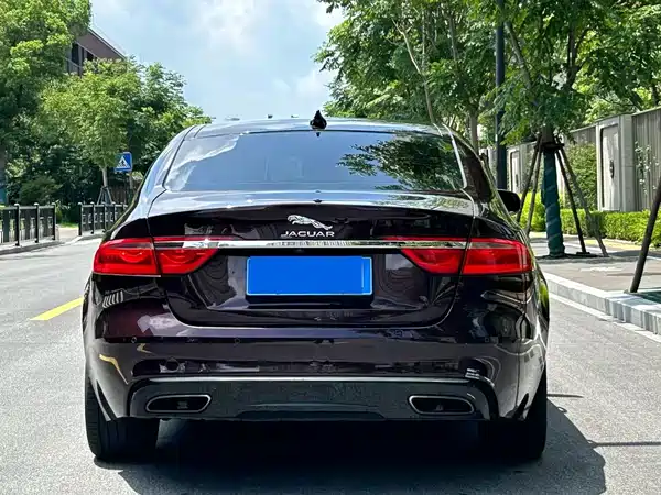 Jaguar XFL 2018