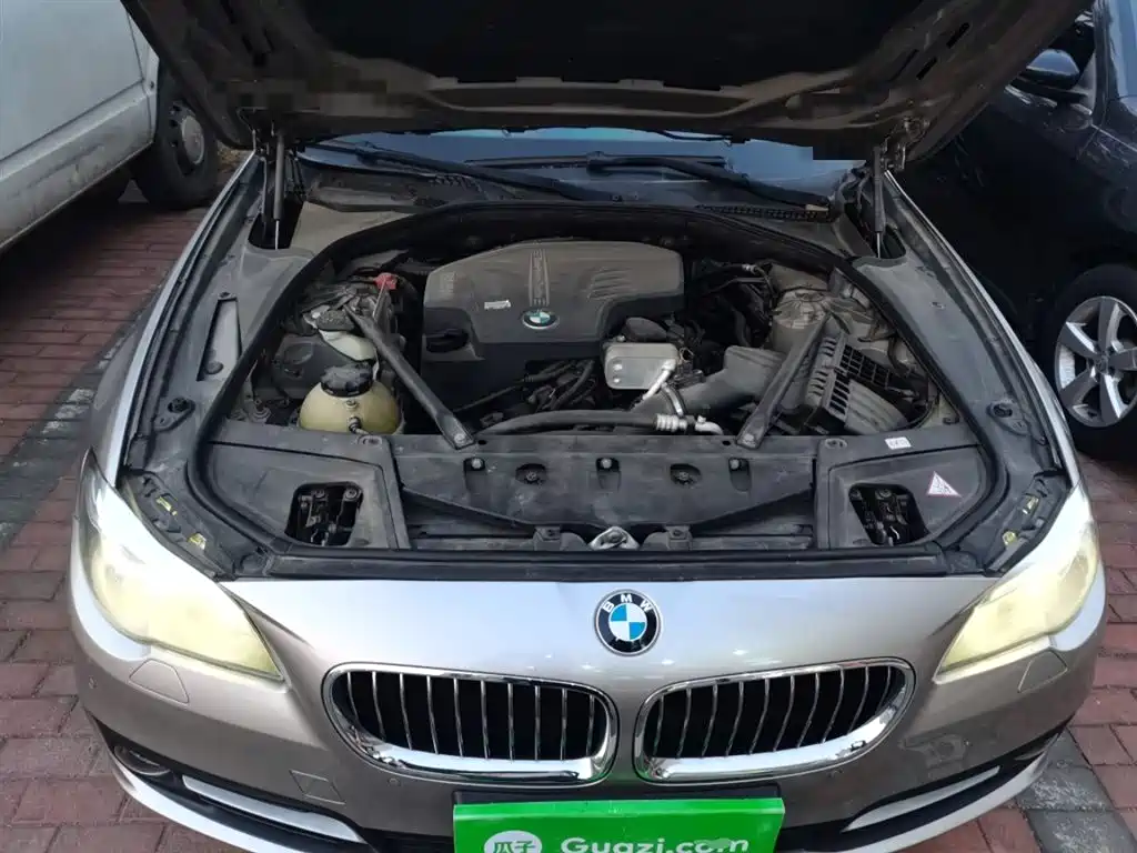 BMW 5 Series 2014 — фото 11