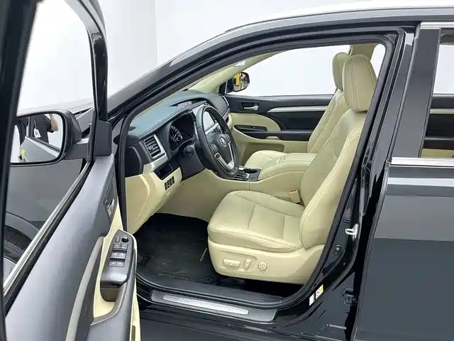 Toyota Highlander 2021 — фото 12