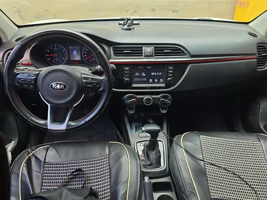 Kia KX Cross 2019 — фото 12