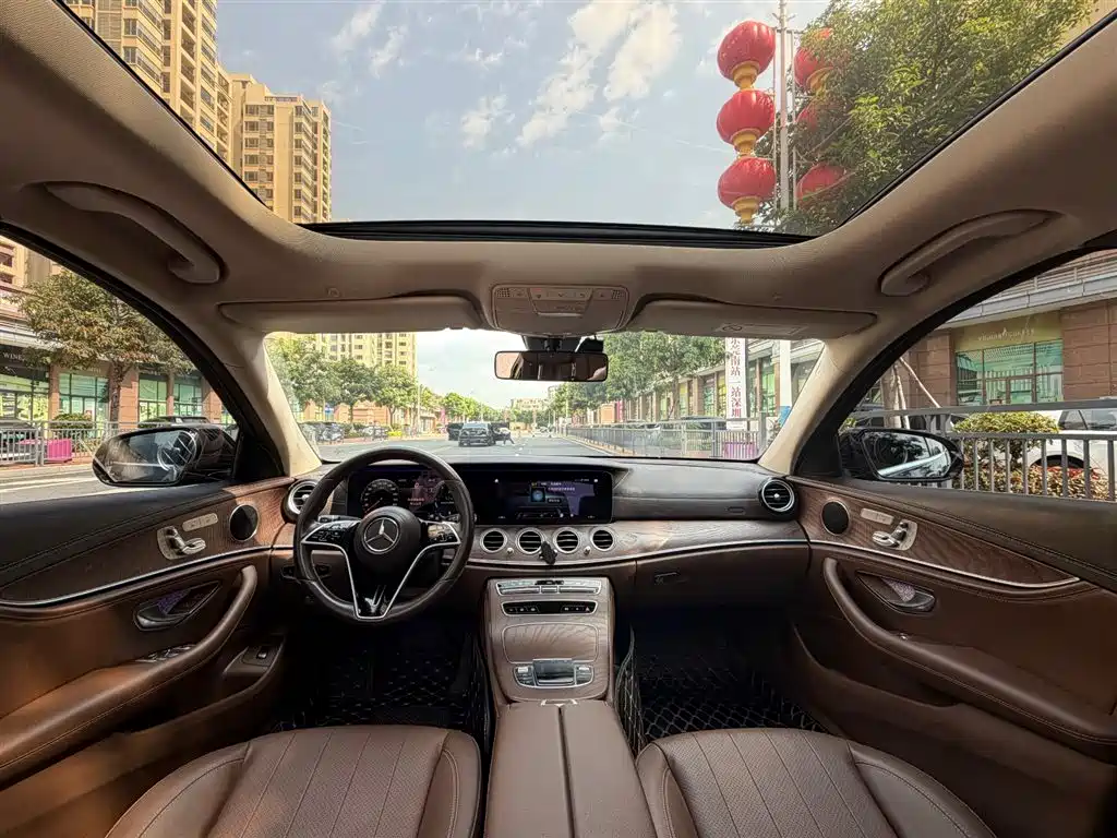Mercedes-Benz E-Class 2021 — фото 15