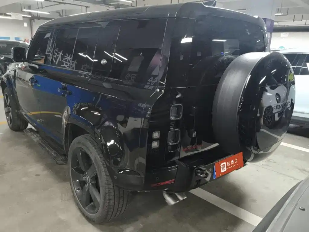 Land Rover Defender 2025 — фото 12