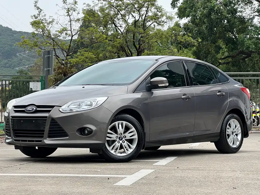 Ford Focus 2014 — фото 1