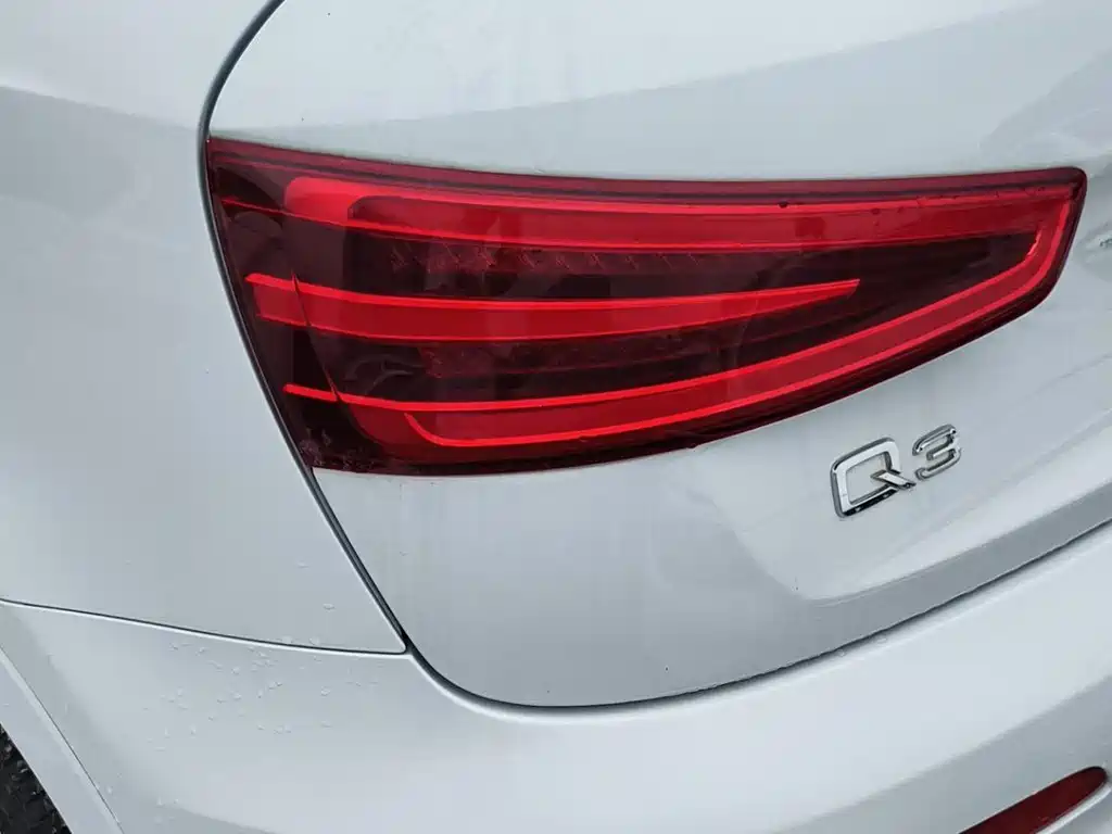 Audi Q3 2016 — фото 6