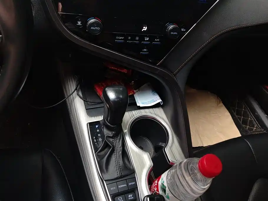 Toyota Camry 2021 — фото 16