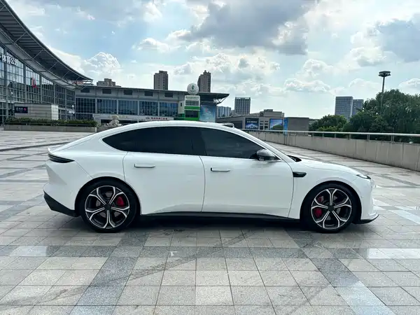 NIO ET5 2024