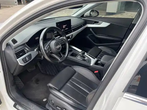 Audi A4L 2023