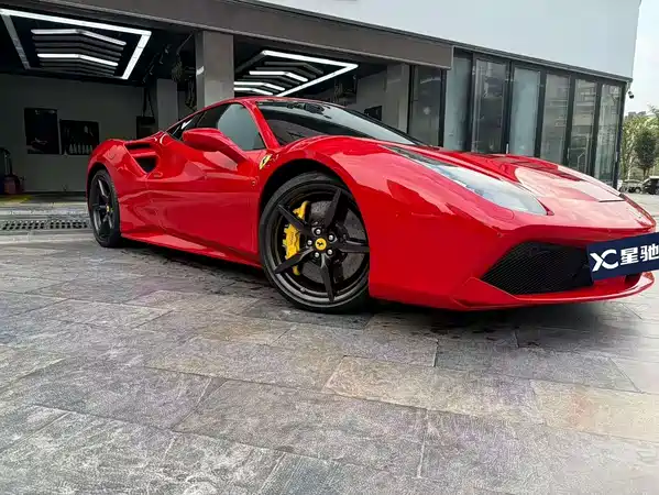 Ferrari 488 2015