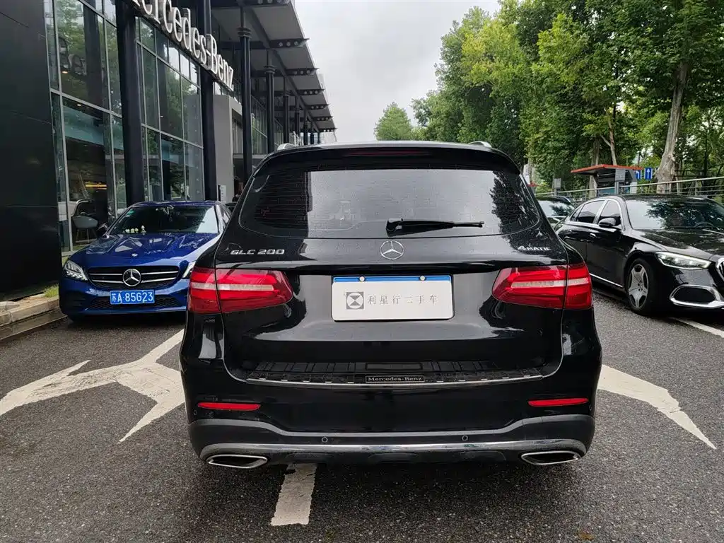Mercedes-Benz GLC 2018 — фото 16
