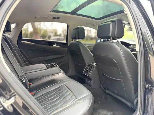 Volkswagen Passat 2021