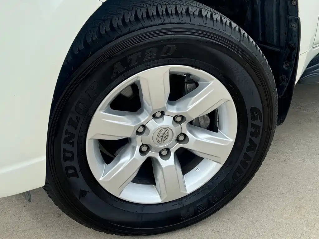 Toyota Prado 2017 — фото 17