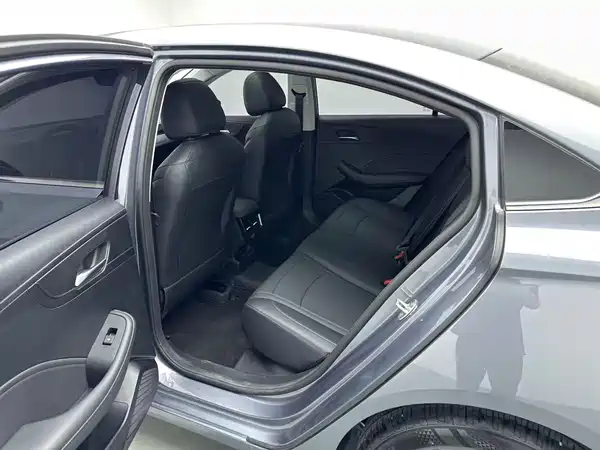 Roewe i5 2025