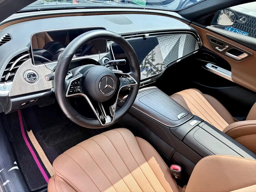 Mercedes-Benz E-Class 2024 — фото 18