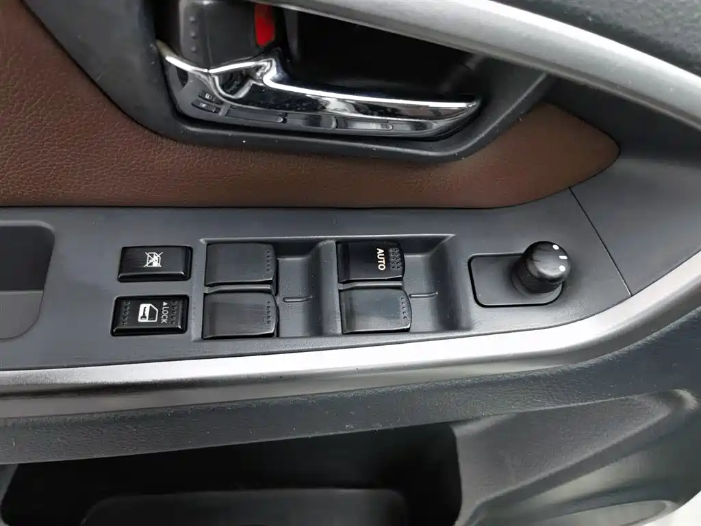 Suzuki SX4 2014 — фото 9
