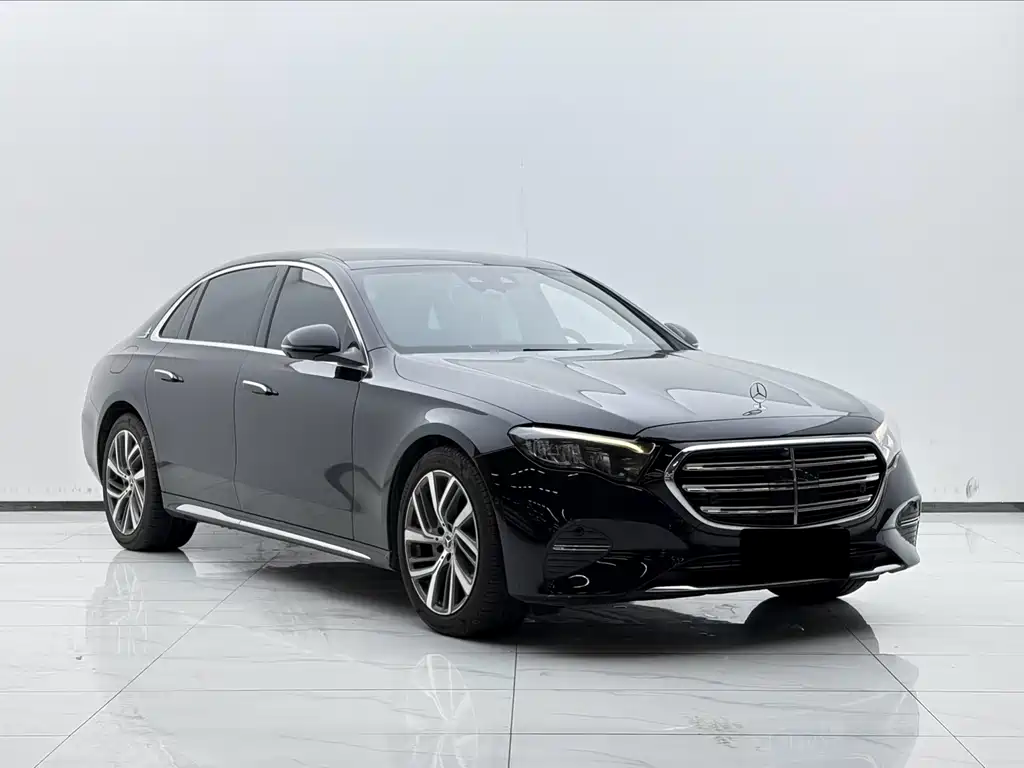 Mercedes-Benz E-Class 2024 — фото 3