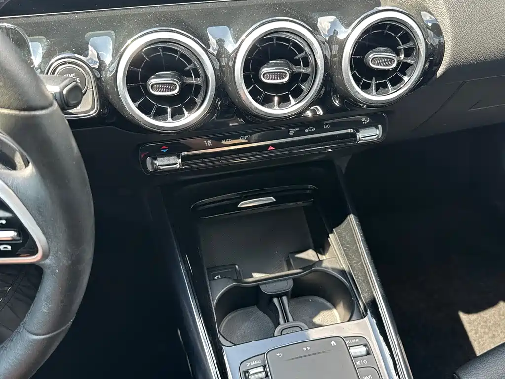Mercedes-Benz GLA 2022 — фото 14