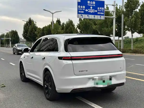 Li Auto L7 2023