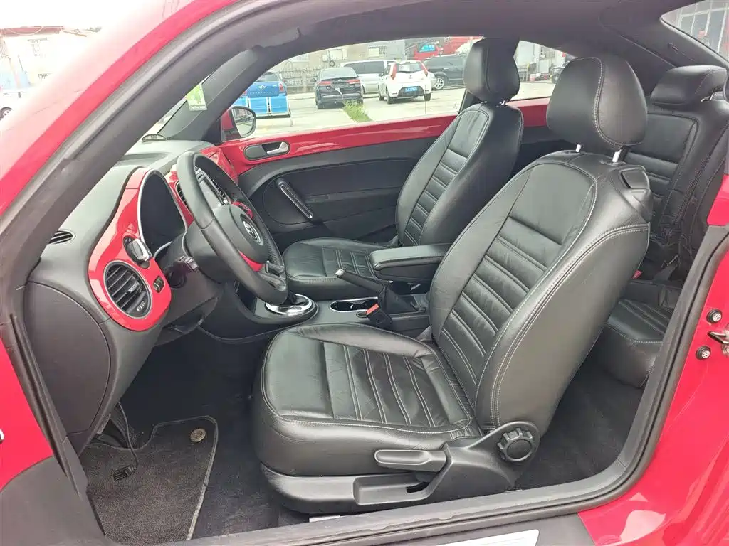 Volkswagen Beetle 2015 — фото 15