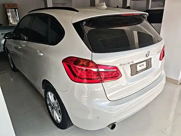 BMW 2 Series Station Wagon 2017