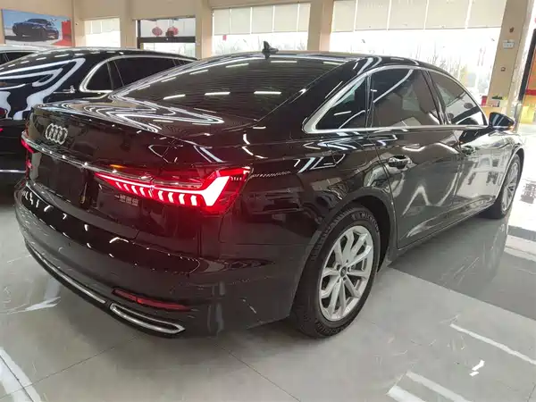 Audi A6L 2022