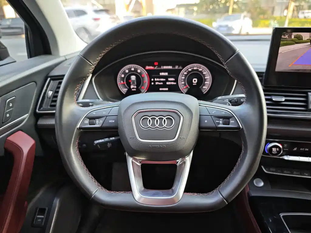 Audi Q5L 2021 — фото 8